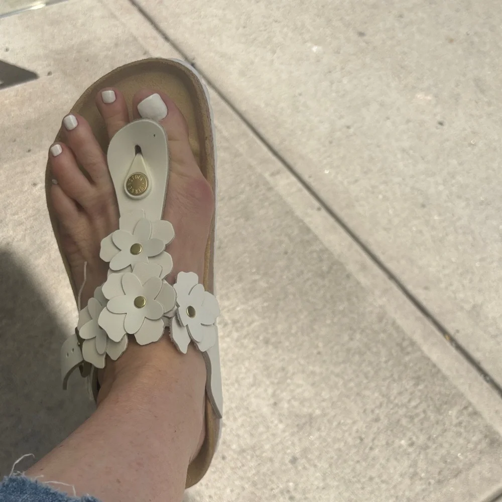 Birkenstock White Floral Sandals Size 9 - Picture 4 of 4